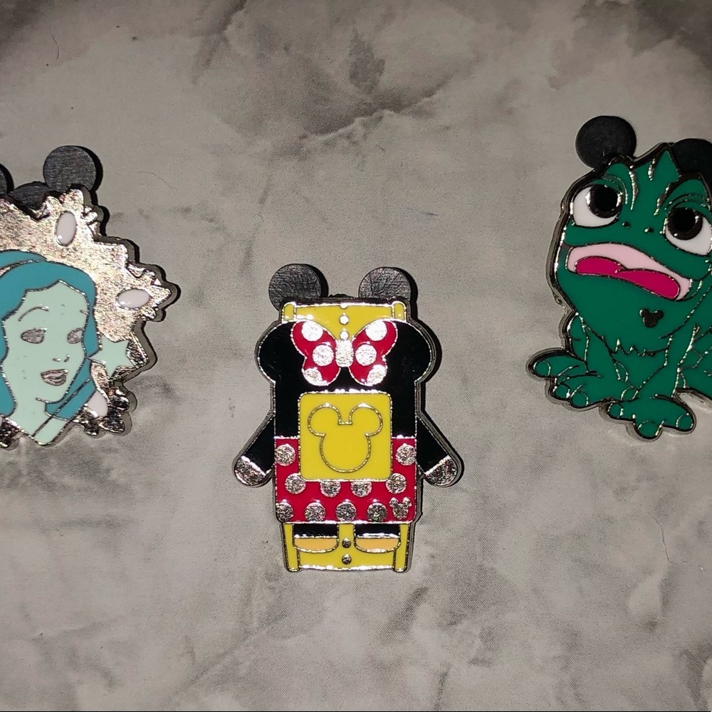 Disney Pins Lot
